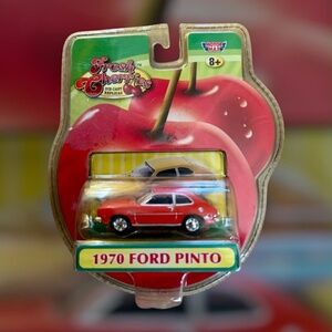 Moto max 1970 Ford Pinto Die-Cast Toy Car - Red